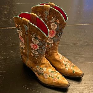 Macie Bean Women's Rose Garden Cowgirl Boots - Snip toe Women’s size 8.5 EUC